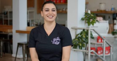 How this 34-year-old went from working in retail to owning her own restaurant