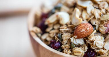 Investors develop an allergy to GRANOLAS after ASML, LVMH downturns