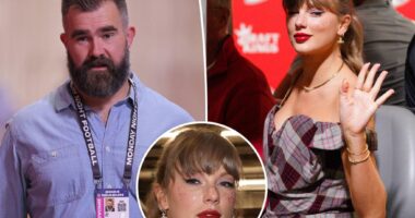 Jason Kelce praises Taylor Swift's outfit before Chiefs vs. Saints game