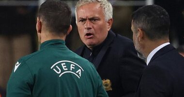 Jose Mourinho led Fenerbahce's protests as they appealed for a penalty against Man United