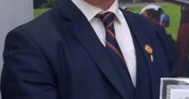 Cllr Brackenridge has been previously pictured wearing a badge for veterans of the Iraq War from 1990 to 1991 and a Royal Marines Corps tie