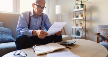 Medicare or Medicare Advantage? One of them doesn’t give you what you pay for.