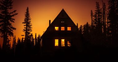 Mortgage rates rise for the fourth week in a row. But in these states, it’s still cheaper to buy than to rent.