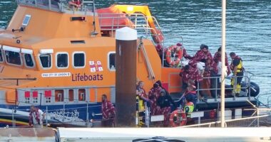 A total of 973 migrants in 17 small boats crossed the English Channel to the UK on Saturday