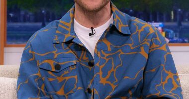 Olly Murs has opened up about his struggles balancing his career with becoming a dad in a new interview with Giovanna Fletcher on his podcast Happy Mum Happy Baby