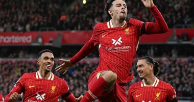 League leaders Liverpool can open up a seven-point lead over Arsenal with a win at the Emirates