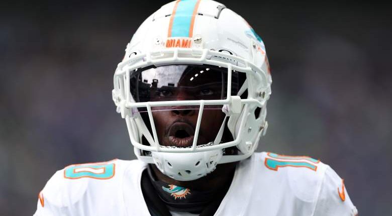Packers Among Favorites to Trade for Dolphins WR Tyreek Hill
