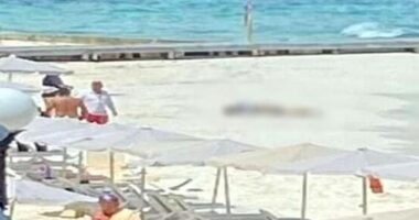 A 30-year-old alleged drug dealer was shot dead on a beach in front of the RIU Palace Las Americas hotel in the Mexican resort town of Cancún on Wednesday. The Quintana Roo State Attorney General's Office said the victim was involved in the July 28 shooting at a beach next to the RIU Cancun that left a 12-year-old boy dead