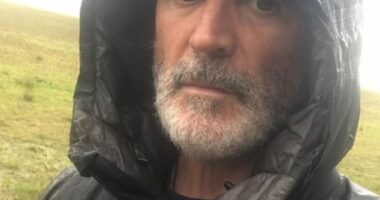 Roy Keane has had a subtle dig at Man United's stars, writing: 'In good teams, coaches hold players accountable. In great teams, players hold players accountable'