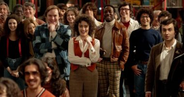 The cast of 'Saturday Night' playing the original 'SNL' cast