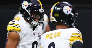Steelers Fans Vote on Justin Fields vs. Russell Wilson in Week 7