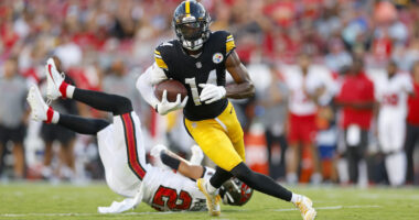 Steelers Named Potential Suitor for WR DeAndre Hopkins