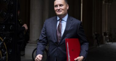 Streeting fiance’s £100,000 Labour HQ job sparks new cronyism row for Starmer