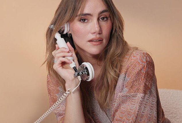 Suki Waterhouse prank called fiancé Robert Pattinson as part of Elle magazine's 'phoning in' series