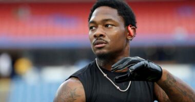 Texans WR Diggs Sounds Off on Fight With Packers CB Alexander