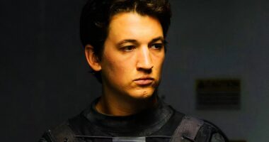The Gorge First Look Images Reveal Miles Teller & Anya Taylor-Joy As Snipers Guarding A Mysterious Evil
