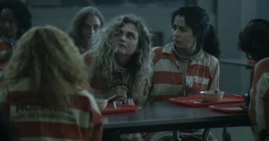 Magpie (Marié Botha) and Sofia (Cristin Milioti) in Arkham in The Penguin episode 4.