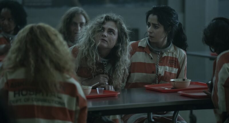 Magpie (Marié Botha) and Sofia (Cristin Milioti) in Arkham in The Penguin episode 4.