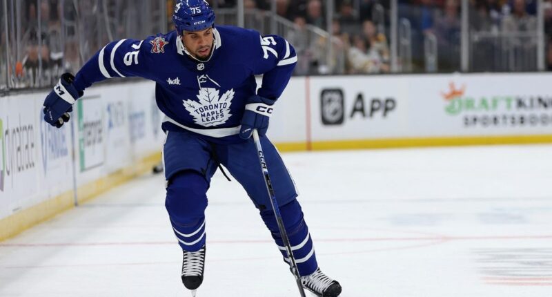 Trade Pitch Has Maple Leafs Dealing Reaves to Sharks