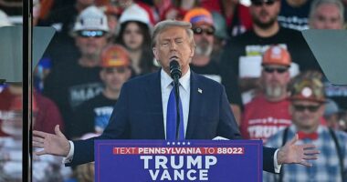 Former President Donald Trump told the rally crowd he had spoken to Benjamin Netanyahu