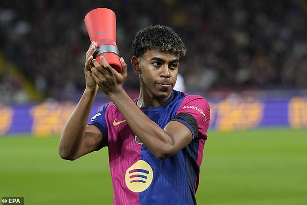Vincent Kompany has hailed the talents of Spanish wonderkid Lamine Yamal (pictured)