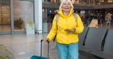 ‘I always wait for my turn’: I don’t understand why airline passengers want to board early. Why do they act like savages?