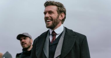 A New Detective Inspector Hits Scotland Yard in First 'Miss Scarlet' Season 5 Trailer