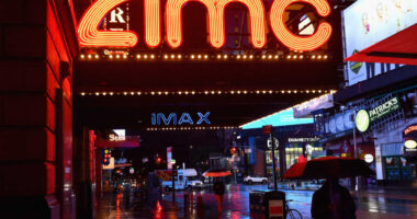 AMC reports better-than-expected Q3 results amid improving box office
