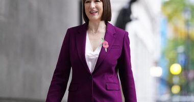 Rachel Reeves has doubled down on her claim that only a 'very small number' of farms will be affected by her inheritance tax rise