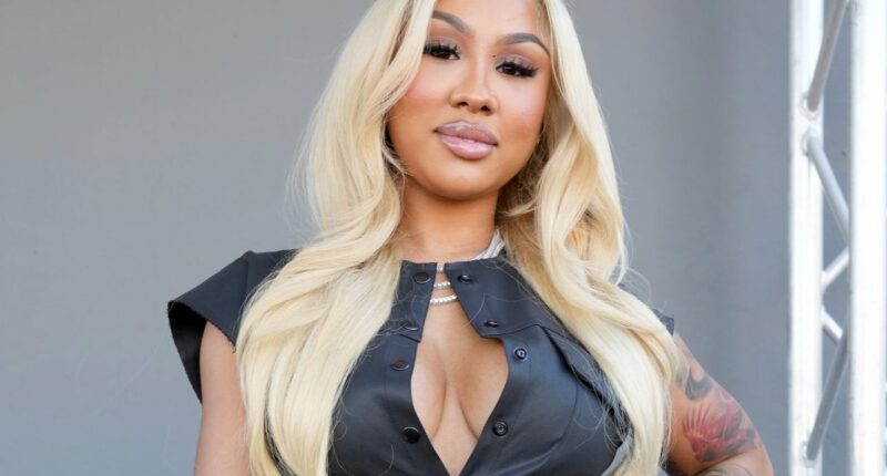 Ari Fletcher Shuts Down Internet Troll Over Empty Kitchen Comment On Thanksgiving