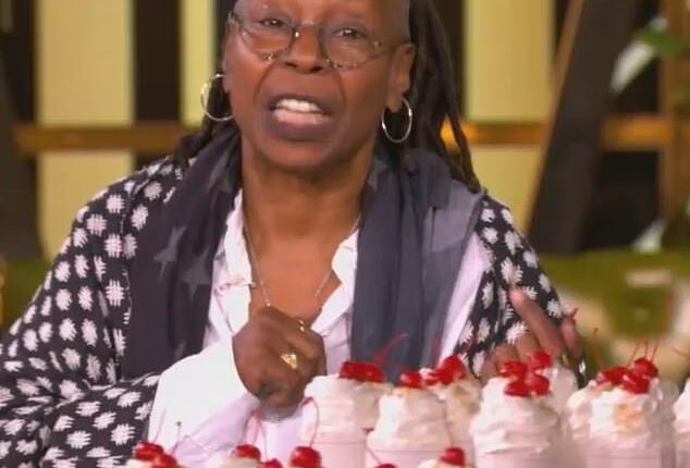 A New York bakery has fired back at Whoopi Goldberg's claims that it refused to serve her because of her political beliefs