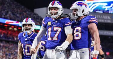 Bills HC Gives Update on QB Josh Allen After Injury Scare