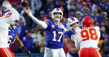 Bills QB Josh Allen Sends Message to Sean McDermott