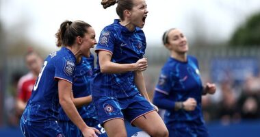 Chelsea beat Manchester United 1-0 in their Women's Super League clash on Sunday