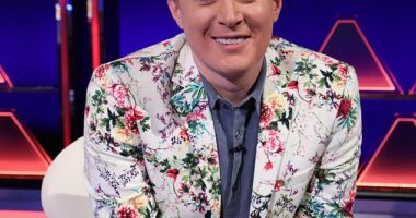 American Idol alum Clay Aiken randomly brought up Shawn Mendes ' sexuality during an interview with Variety while promoting his new Christmas album; seen in 2021