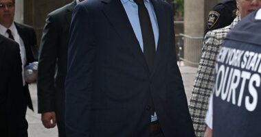 Cop's blunt testimony about 'dirty drug user' Jordan Neely at chokehold trial of Marine vet Daniel Penny