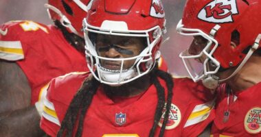 DeAndre Hopkins Posts Mic-Drop Message After Chiefs Beat Bucs