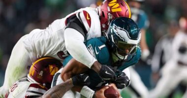 Eagles' QB Jalen Hurts Meets With Neurotrauma Specialist