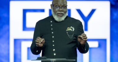 Bishop T.D Jakes Speaks Out After Health Scare During Dallas Church Service