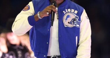 Fans flooded social media with praise after Shaboozey took the stage for a memorable halftime performance during the Thanksgiving Day game between the Detroit Lions and the Chicago Bears