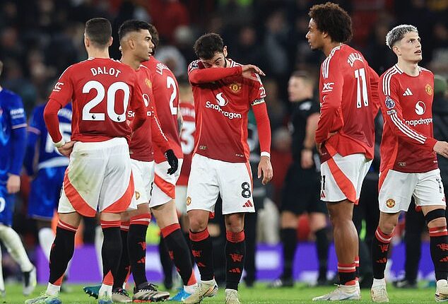 Manchester United led 1-0 on Sunday but ended up drawing 1-1 with Chelsea at Old Trafford