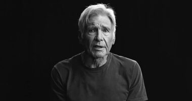 The 82-year-old star said in a dramatic black-and-white clip that he would be backing the incumbent Vice President
