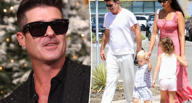 How Robin Thicke approaches the 'stressful' Santa conversation with his kids