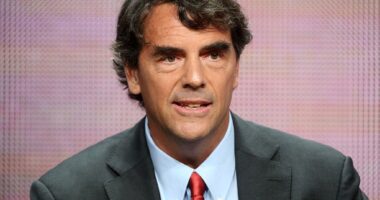 Celebrity Net Worth logo