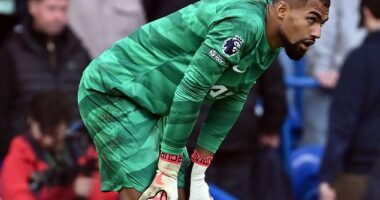 Chelsea are looking to get their goalkeepers playing the way Enzo Maresca wants them to
