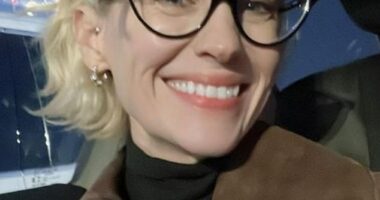 January Jones has long had fans believing that she outed Ashton Kutcher as Hollywood's worst boyfriend