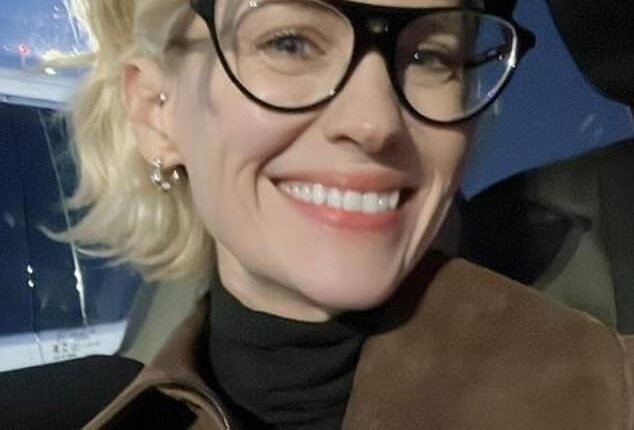 January Jones has long had fans believing that she outed Ashton Kutcher as Hollywood's worst boyfriend