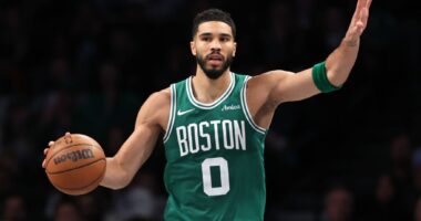 Celebrity Net Worth logo