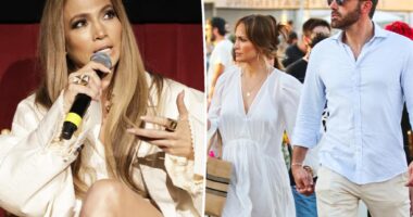 Jennifer Lopez opens up about navigating 'challenging relationships' amid her ongoing divorce from Ben Affleck