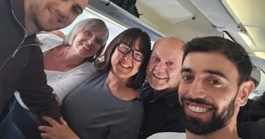 Man United captain Bruno Fernandes aided an ill passenger on an EasyJet flight to Lisbon